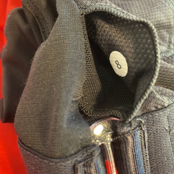 Lululemon spin it to win it tank top. Red and black. Size 8 - Picture 11 of 11